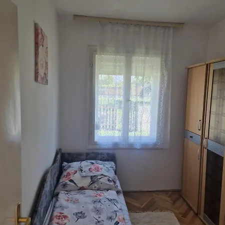 Semesterbostad Reginavendeghaz Balatonmáriafürdő