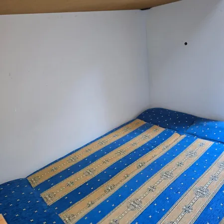 Reginavendeghaz Semesterbostad *